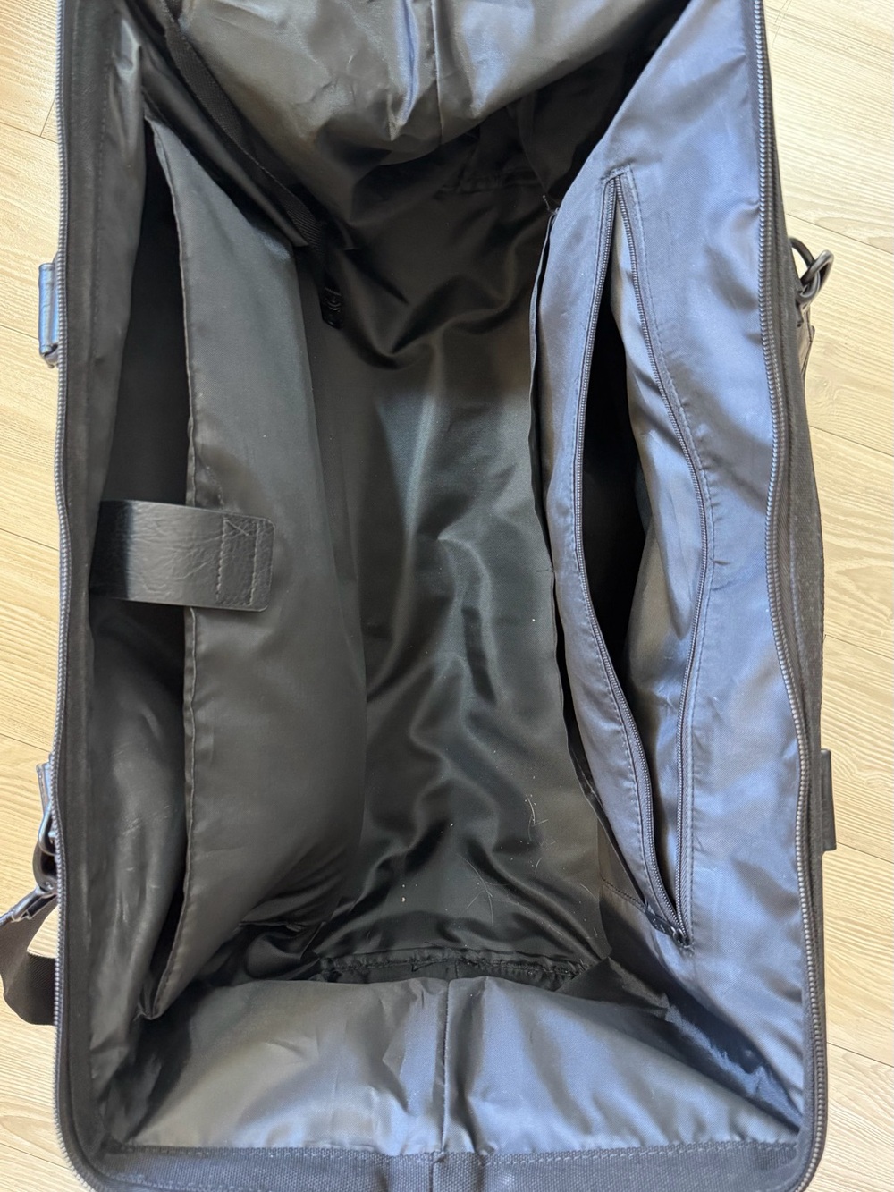 Beis Weekender Bag Black - Picture 3 of 4